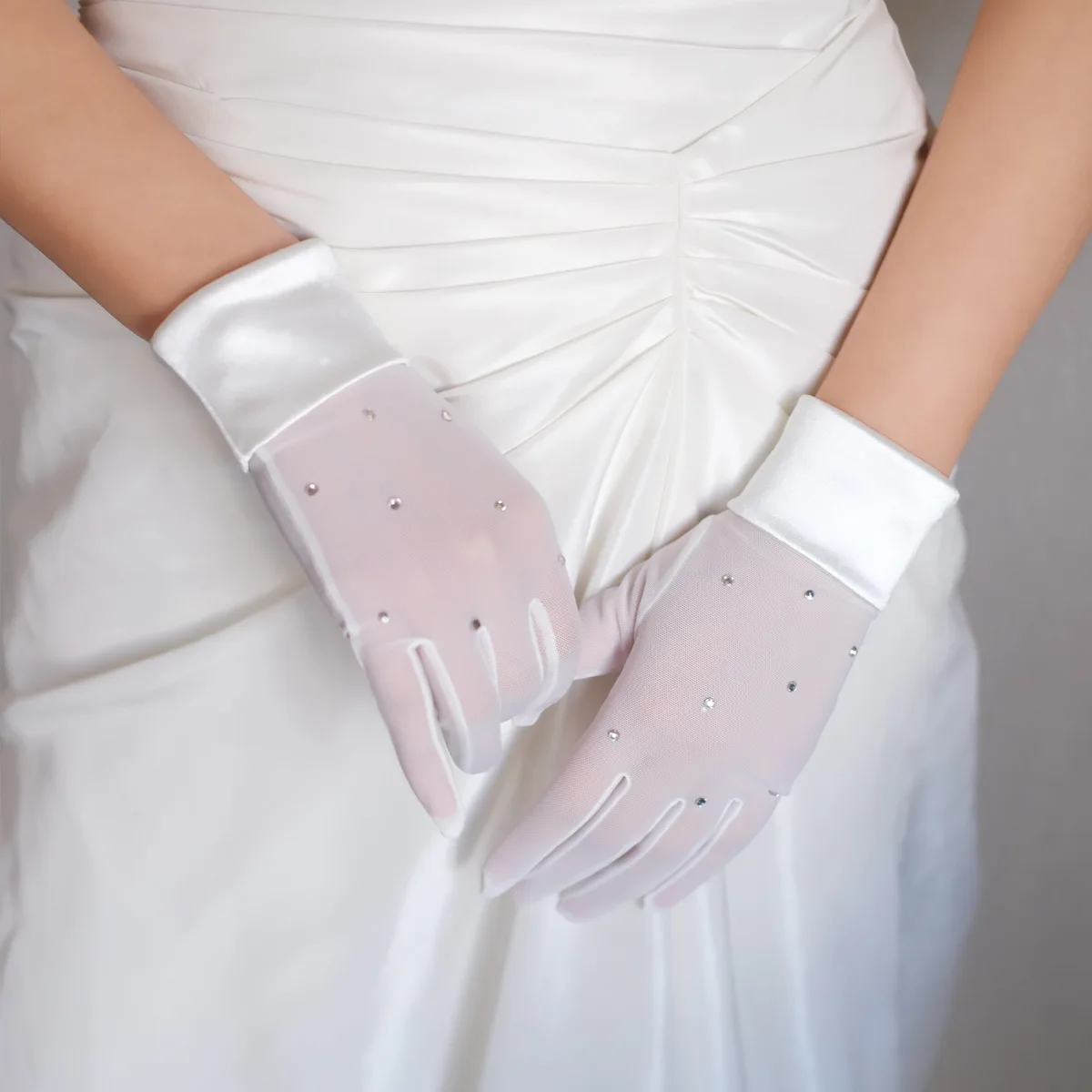 

Elegant White, Black Bridal Gloves Short Wedding Gloves Accessories