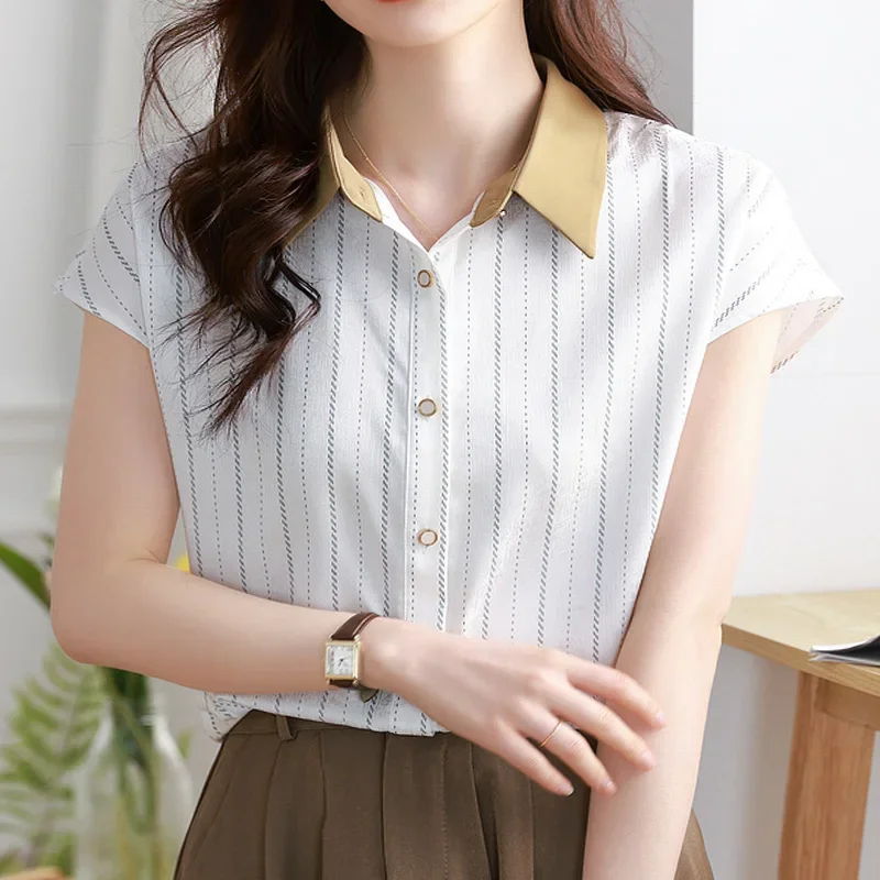 

Summer 2024 New KPOP Fashion Style Simplicity Striped Knitting Tops Sweet V Neck Short Sleeve Y2K Elegant Fashion Women' Clothes