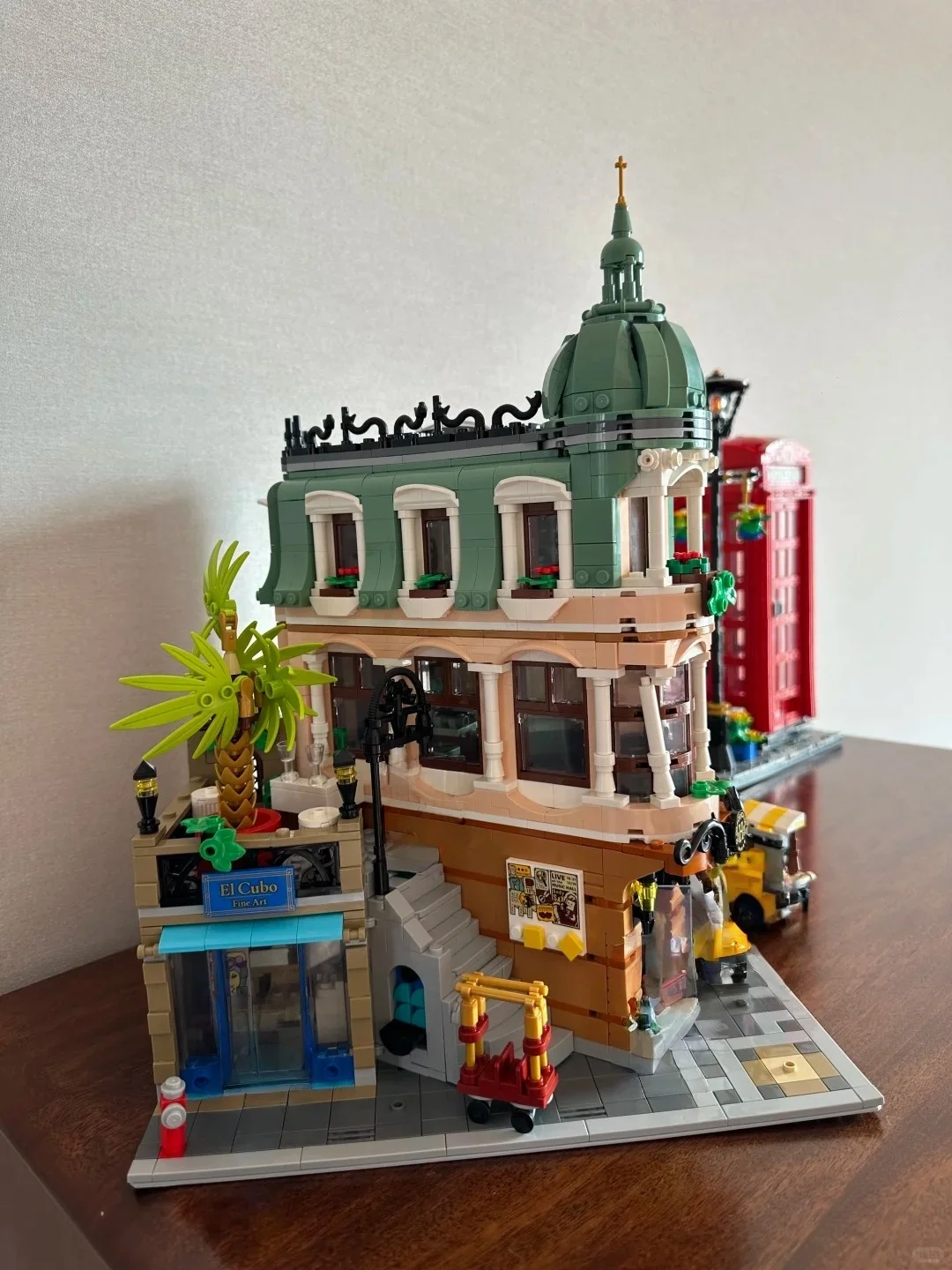 

3066 PCS Boutique Hotel Modular Compatible T63336 Building Blocks Bricks Toys Birthday Christmas Gifts