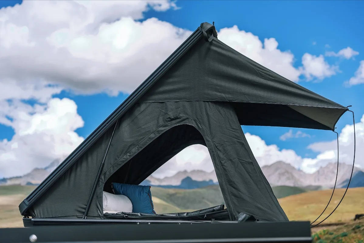 2 Person Waterproof 4wd Car Camping Large Inside Room Aluminium Hard Shell Roof Top Tent