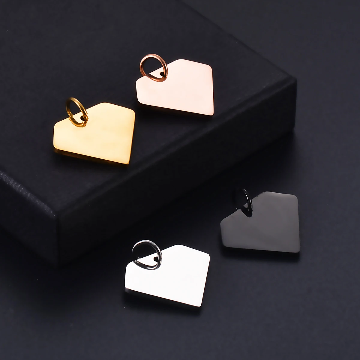 

20Pcs/lot Wholesale Diamond-shaped Stainless Steel Polishing Blank Pendant ID Tags DIY Necklace Keychain Jewelry Accessories