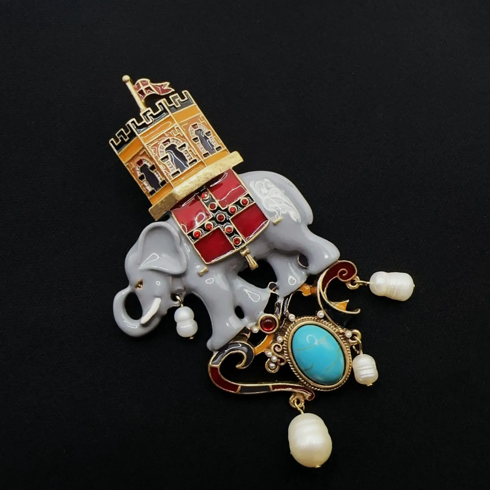 

European and American Fashion Trends Necklace Brooch Two Wear Cute Smart Elephant Enamel Dripping Oil Exotic Sweater Chain