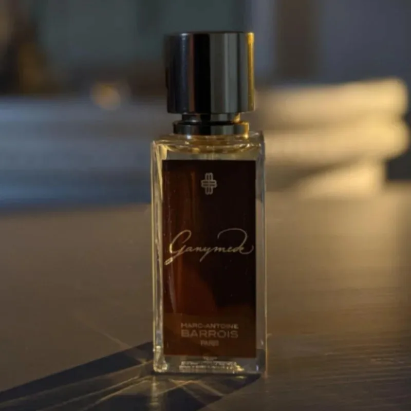 عطر وودي حار للجنسين 100 مل، عطر دافئ مكثف وجريء، عطر متخصص طويل الأمد مع نمط مميز ومتطور