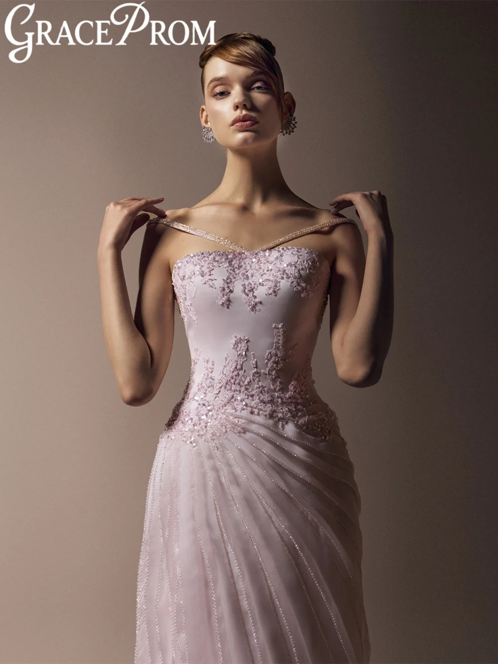 

Opulent Beaded Evening Dress Pleated A-line Floor-length Wedding Party Gowns Customized Stunning Sleeveless Banquet Gowns