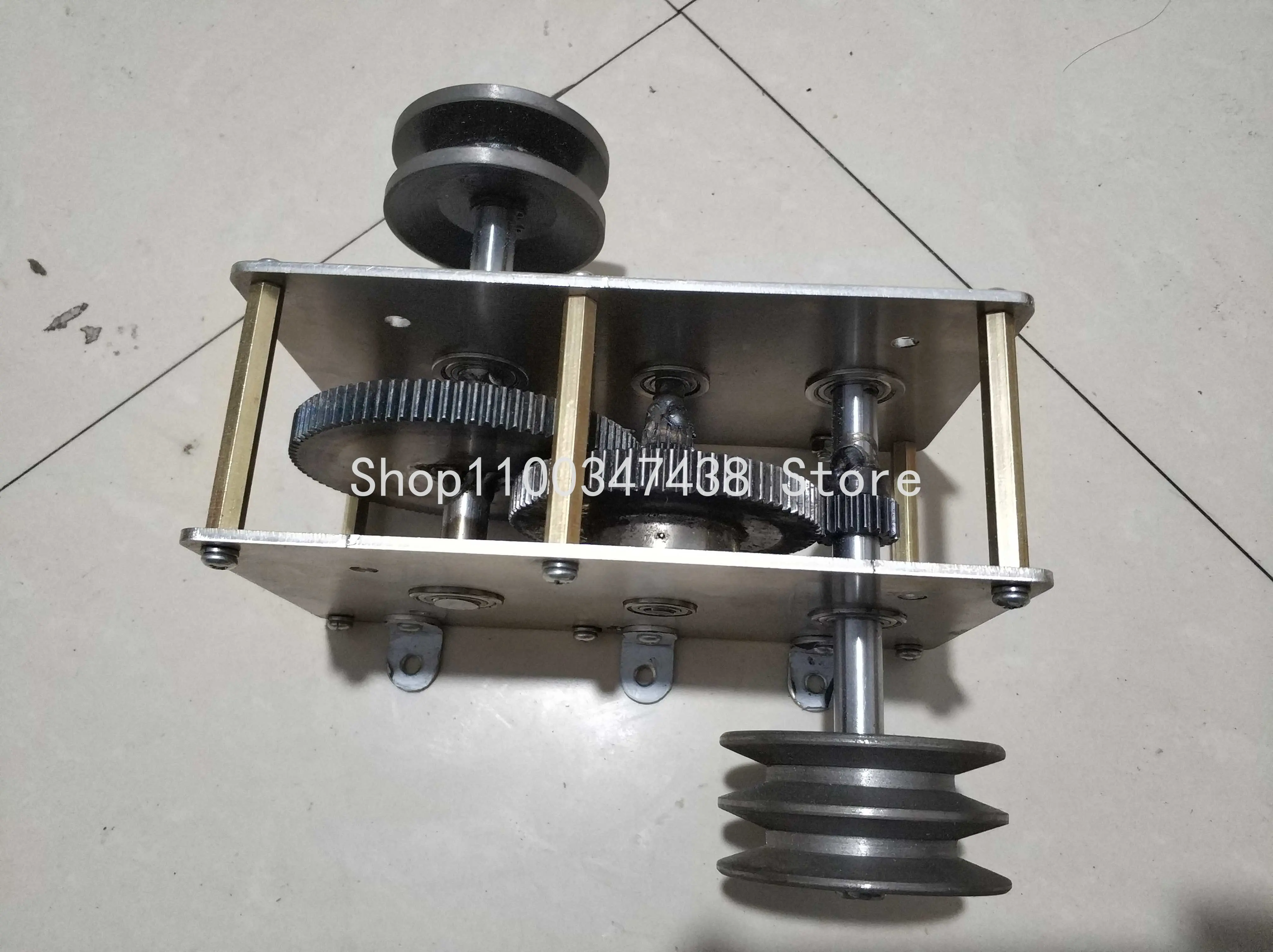 

Cranked generator wind up gearbox diy hydraulic drive pulley speed increase ratio transmission gearbox can be customized 1 :: 22