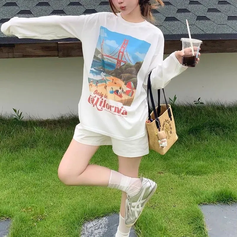 

American Holiday Style Printed T-shirts Long-sleeved Female Clothing Spring Autumn Round Neck Trendy Versatile Loose Pullovers
