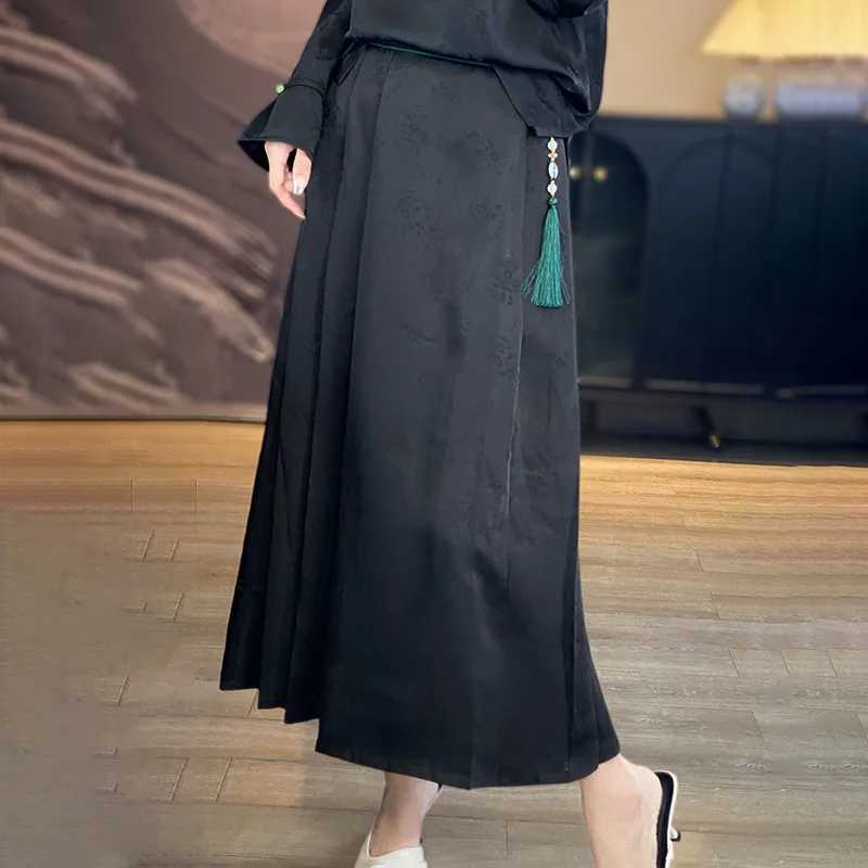 New Chinese Style Jacquard Horse Skirt Skirt Women's 2025 New High-waisted Retro Fringed Pendant A-shaped Umbrella Skirt