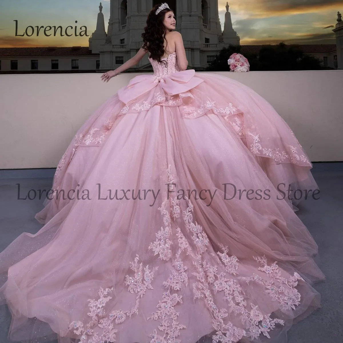 2024 Pink Quinceanera Dress Ball Gown Lace Appliques senza maniche perline Crystal corsetto formale Sweet 15 16 Vestidos De 15 asenos