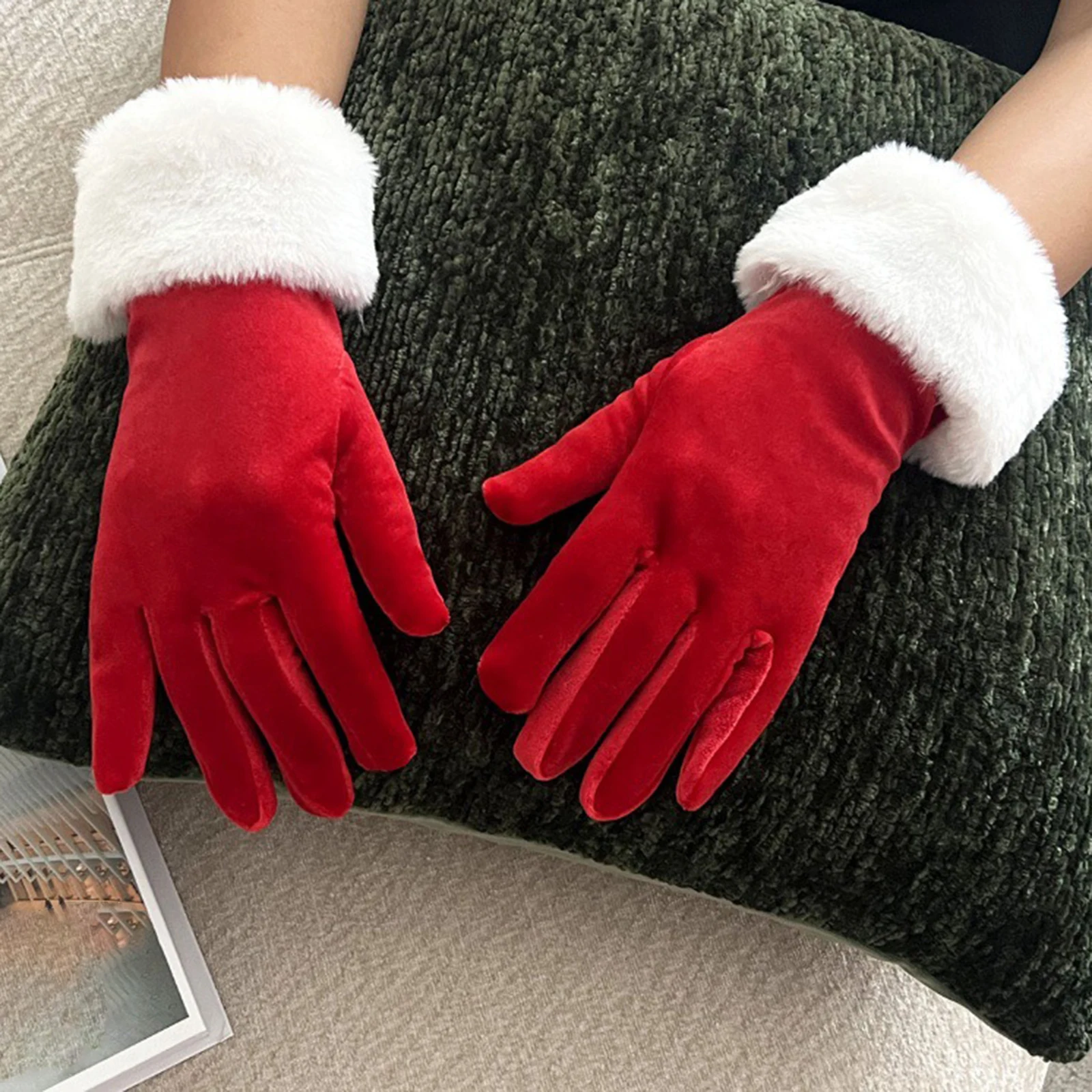 Women Men Christmas Velvet Gloves Elegant Retro Short Furry Trim Santa Gloves for Party Festive Stage 1Pair