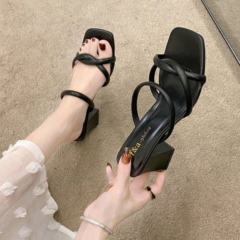

Women's Summer Sandals Mid-heel Shoes Fairy Style Pleated Thick Heel Refreshing Sandals Versatile One-strap Single Shoes Women
