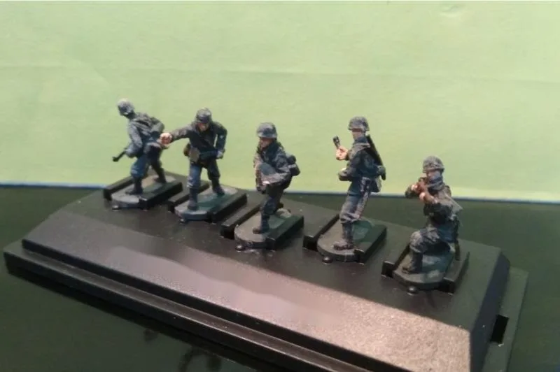 

1/72 New Arrival Special Price Die-cast PVC German Army Soldier Set Sand Table Tank Scene Model Furniture War Collection Toys