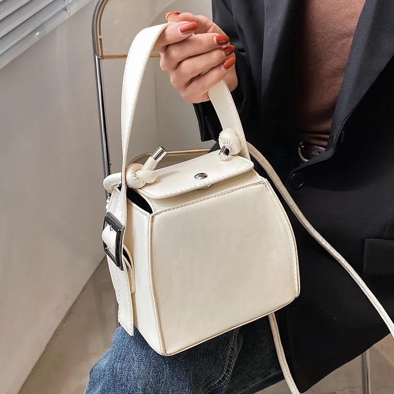 

2024 Spring/Summer New Texture Shoulder Bag Women's Fashion Crossbody Bag Handheld Bucket Bag