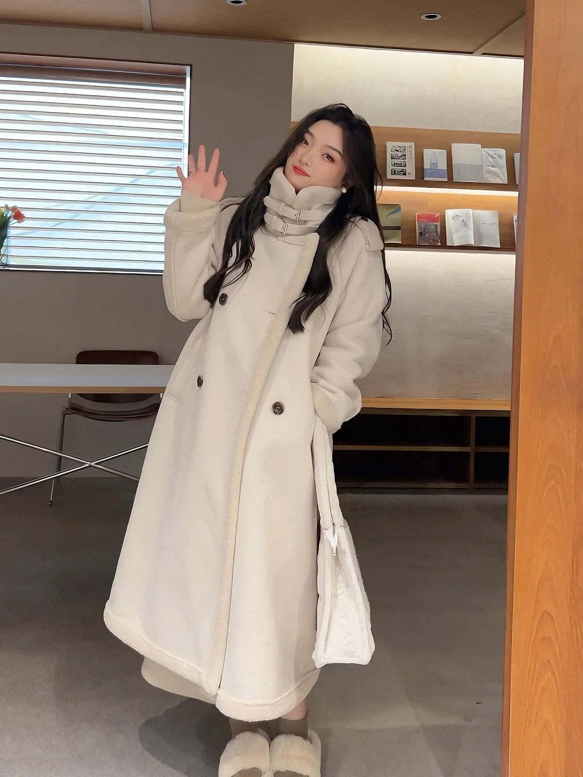 

Осеннее высококачественное меховое кожаное дэт Miss Yang's Seoul, женское пальто больших размеров с воротником-стойкой, зимняя верхняя одежда Thi