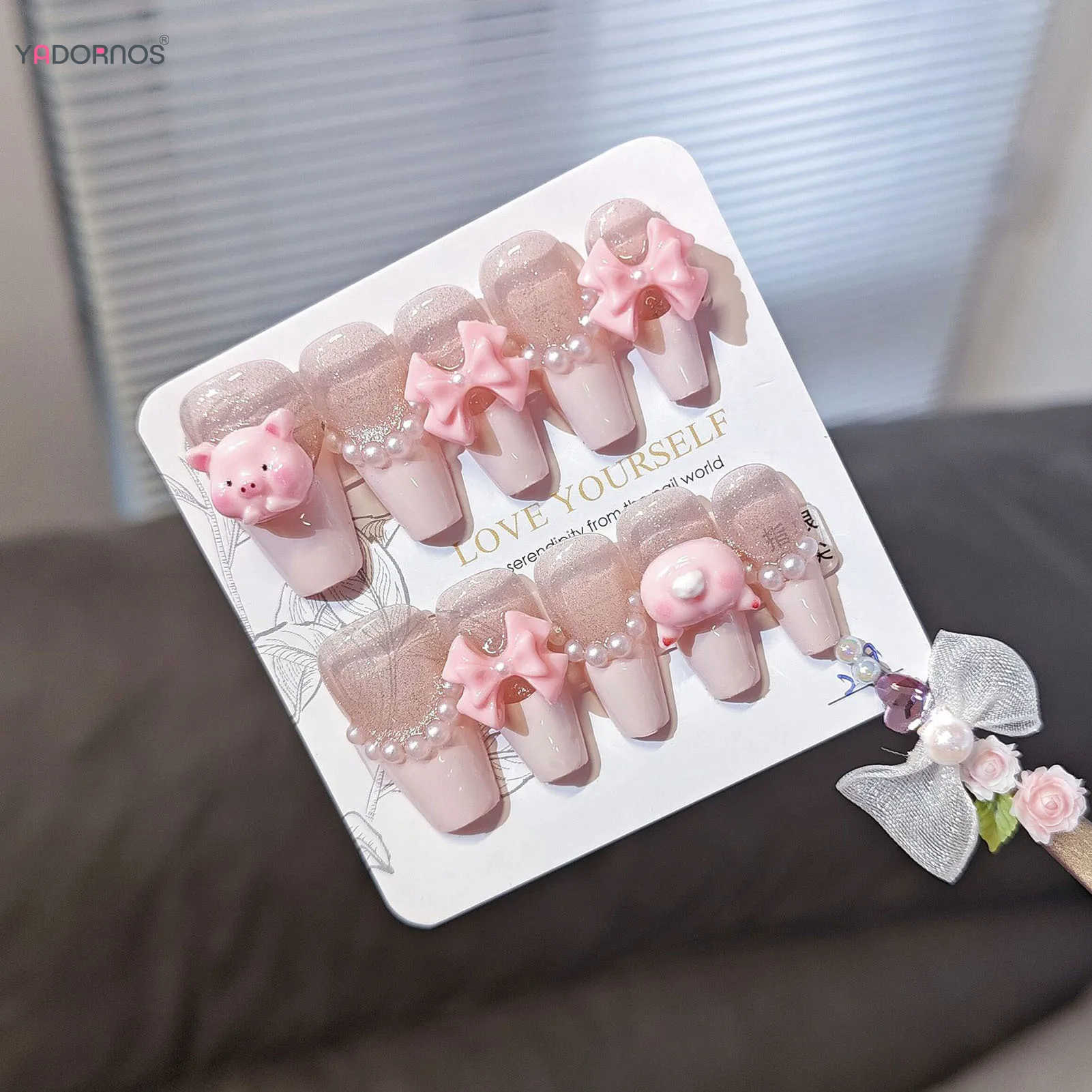 أظافر اصطناعية ثلاثية الأبعاد تشبه الخنازير ، غطاء كامل ، مصنوع يدويًا ، لمعان ، على الطراز الفرنسي ، تصميم اللؤلؤ ، لامع ، للمانيكير