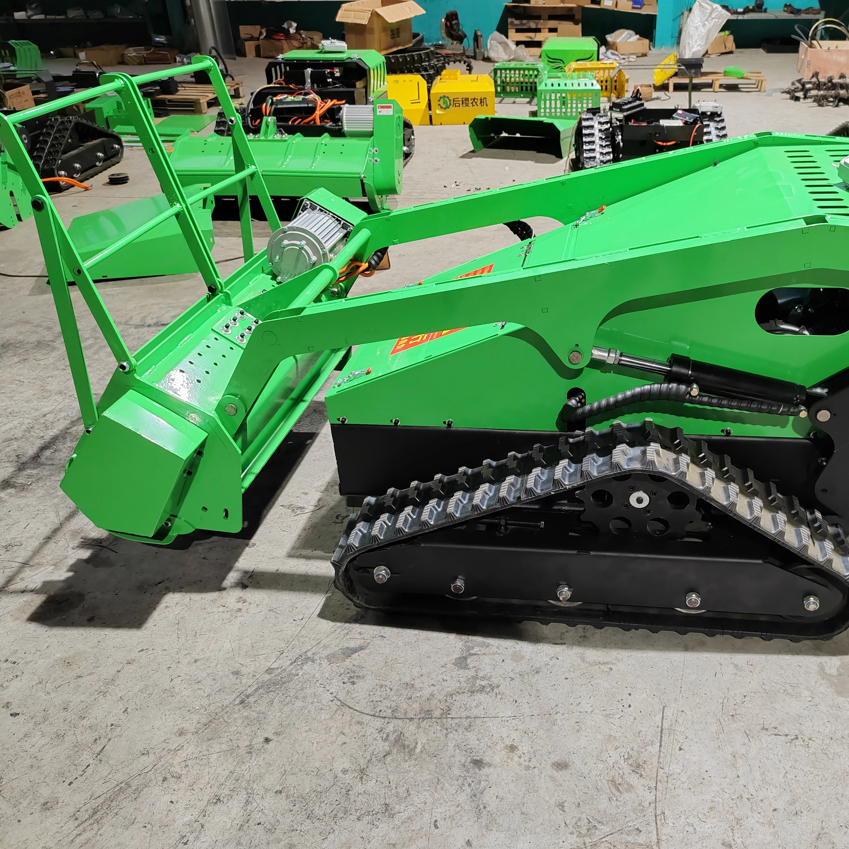 Fast Cutting Commercial Zero Turn Lawn Mowers High Efficiency Intelligent Design Remote Control Mower with Mulcher