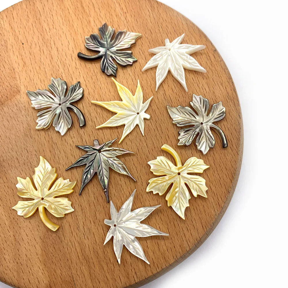 

Fashion Natural Shell Pendant Carved Leaf Shape Handmade Shell Charms for Jewelry Making Women's Necklace Keychain Accessories