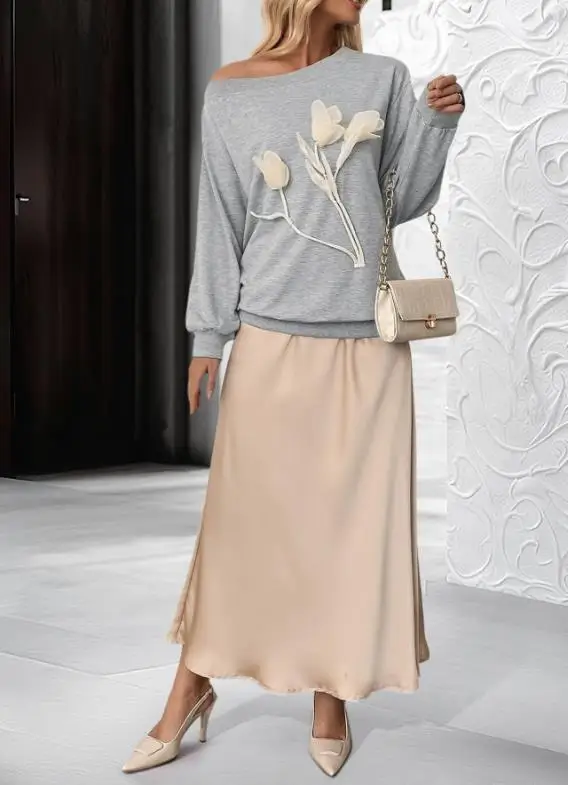 

Women's Autumn Casual Long Sleeved Hoodie Gray Three-Dimensional Biomimetic Flower Print Sloping Shoulder Versatile Fashion