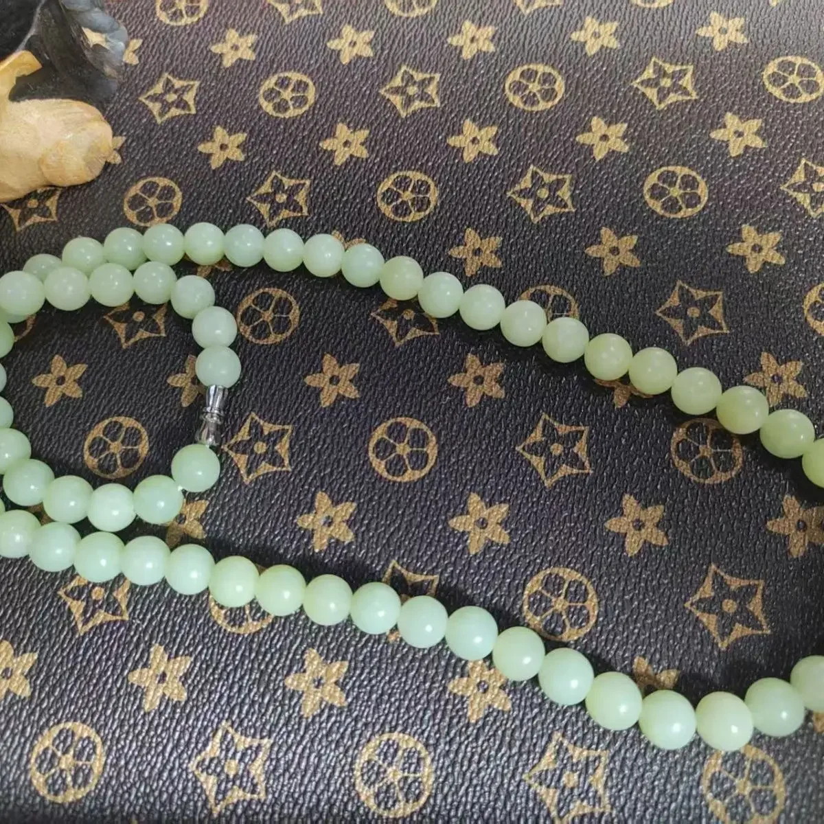 uno-dei-quattro-famosi-giada-in-cina-giada-xiuyan-catena-madre-collana-di-giada-da-donna