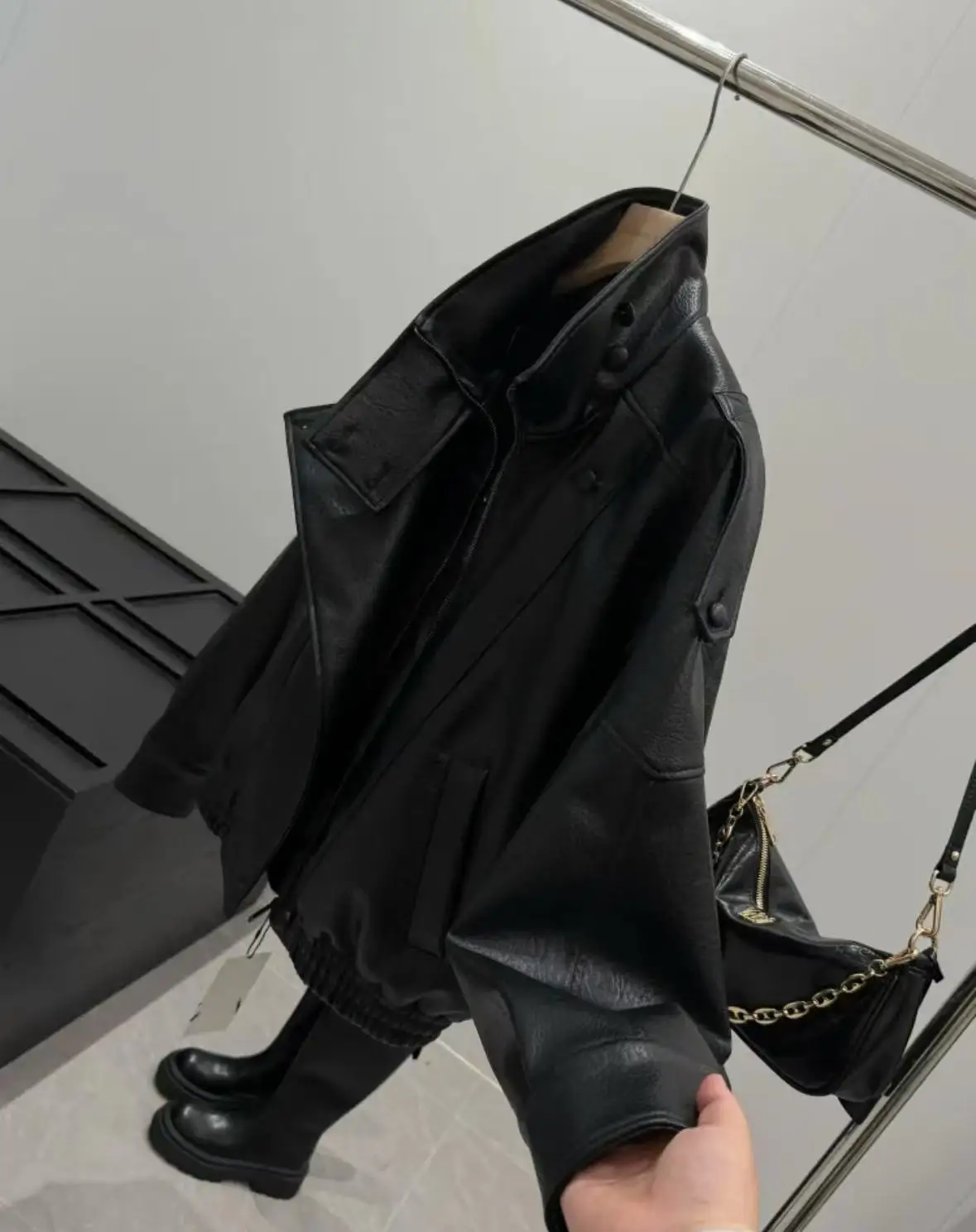 Alta qualiCasual Chic Giacche di pelle nera Donna Manica lunga Bottoni Elastici Cappotti oversize Moda 2026 Autunno Streetwear Cappotti