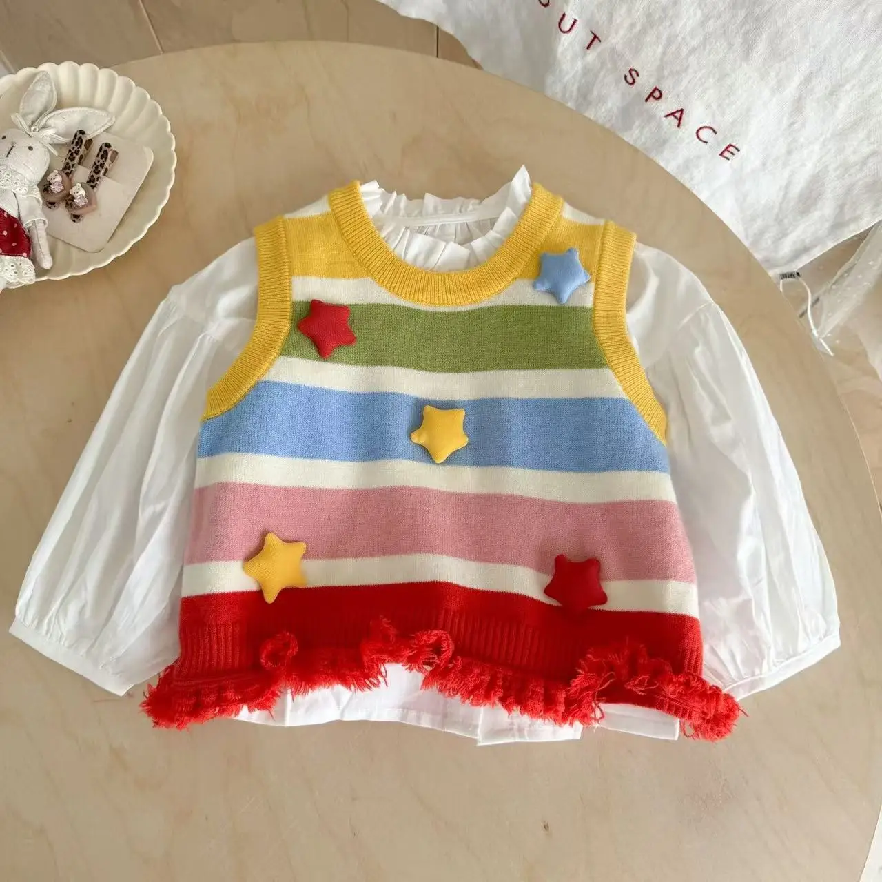 

Baby Autumn Dopamine Suit Super Nice Girls Waistcoat + Shirt 2-piece Combo Suit Spring and Autumn Season
