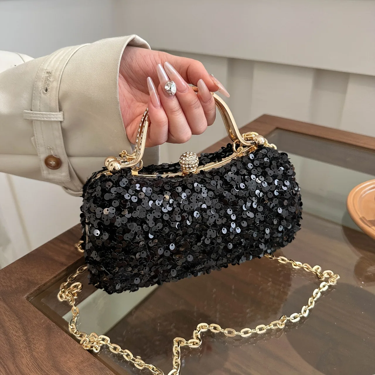 J136 Bead Handheld Banquet Bag with Glitter Foreign Trade Dress Bead Mouth Gold Handmade Banquet Bag for Women 2025 Sweet Memory