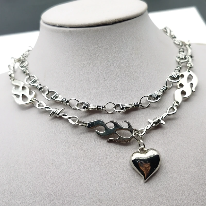 Small Wire Brambles Iron Thorns Peach Heart Choker Flame Necklace Women Hip-hop Gothic Punk Barbed Wire Thorns Chain Choker Gift