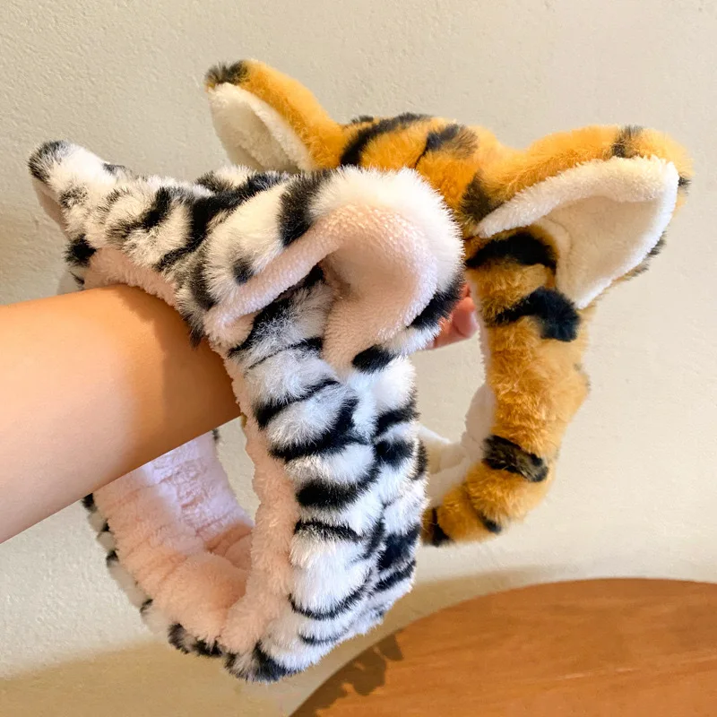 1Pc Adorable Tiger …