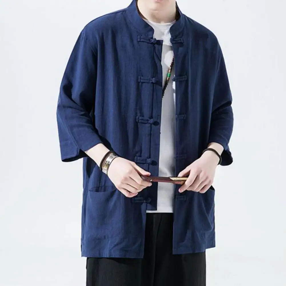 قميص عمل رجالي مع جيوب قميص رجالي من القطن والكتان على الطراز الصيني مجموعة قمصان ريترو بأزرار سفلية لحفلات الشارع للبدلة