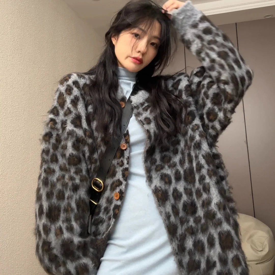 2024 New Trendy Unique Beautiful maglione per donna autunno/inverno Slim Fit Leopard Pattern Aging Reduction Fashion giacca lavorata a maglia