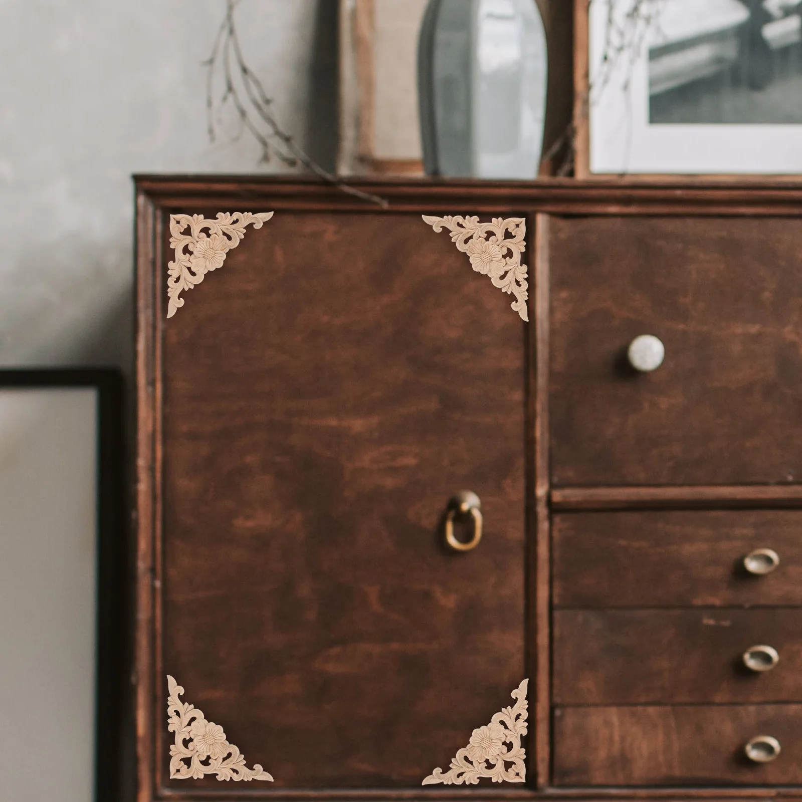 

4Pcs European Style Rubberwood Flower Pattern Carved Corner Onlay Appliques for Furniture Wardrobe Door Cabinet Fireplace