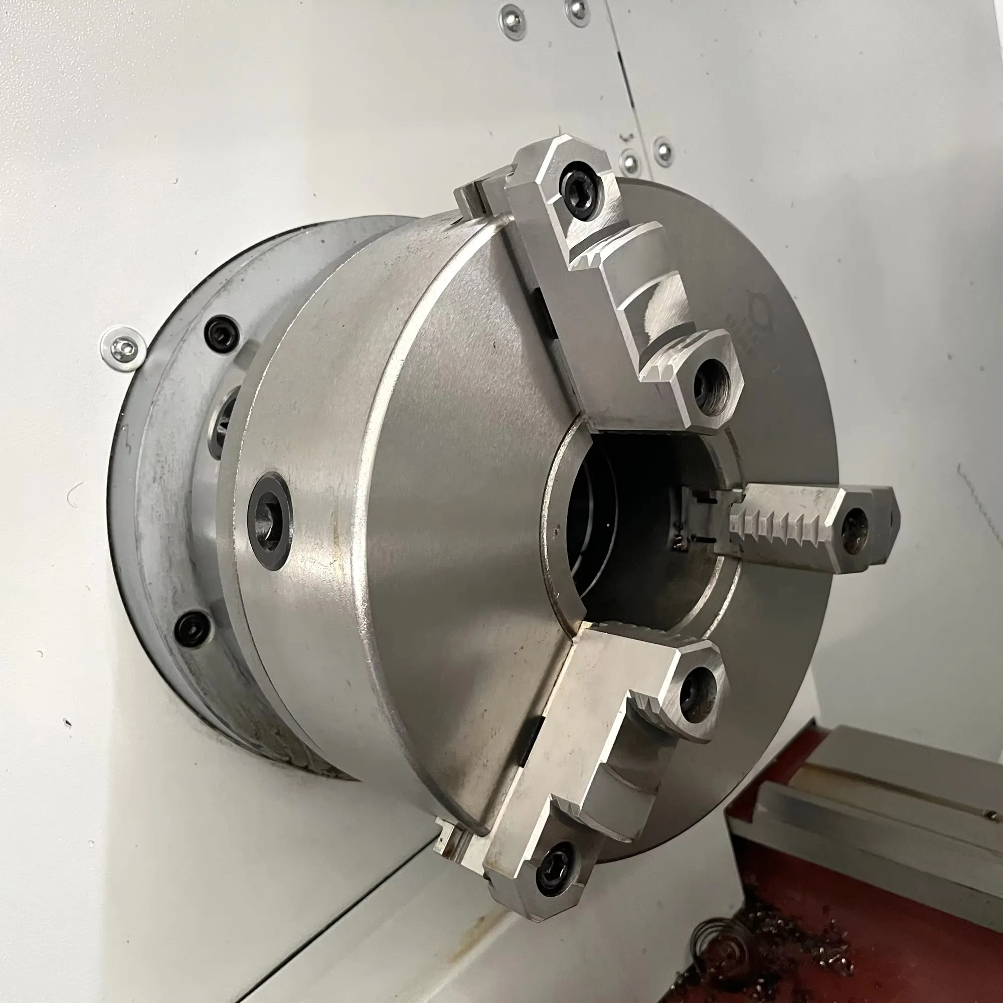 GT DMTG Cke6150 2 축 Hine 자동 Fanuc 선반 제품, Torno CNC 파라 메탈
