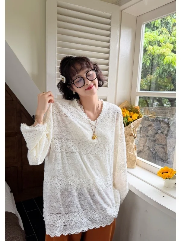 

plus Size V-Neck Lace Base T-Shirt Casual Loose Fit Long Sleeve Sweat Absorbent Plant Floral Pattern Nylon Polyester Spandex ...