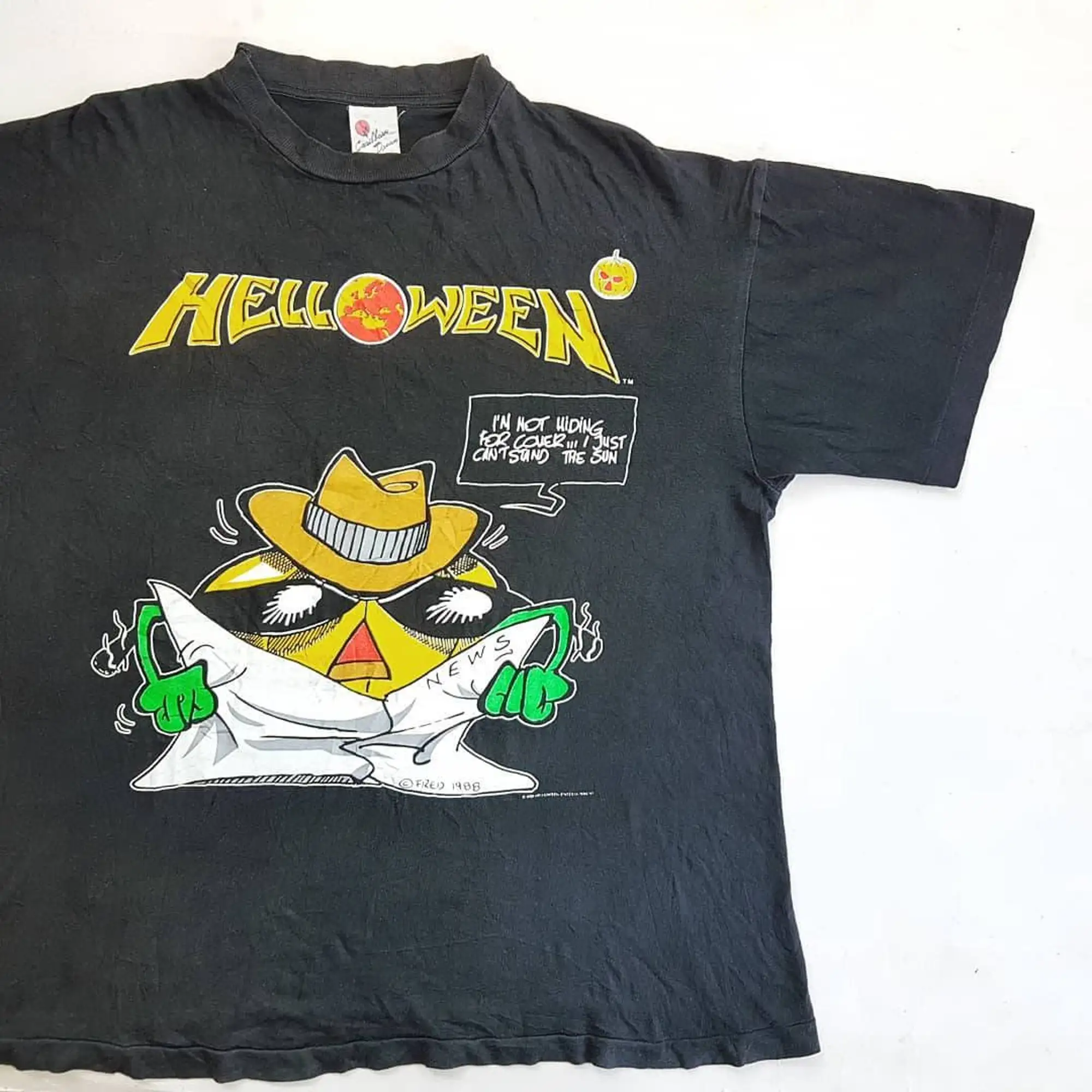 Vintage 1988 Helloween Pumpkins Fly Free..88/89 Tour T Shirt size L (W 21.5 x L 25.5)