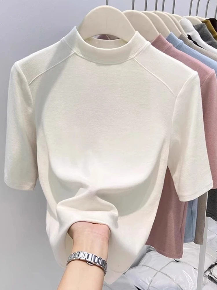 Efecto adelgazante Europeo Sle Velvet Base irt Mujer Faionable Corte ajustado Top de cuello alto Sve de cinco cuartos