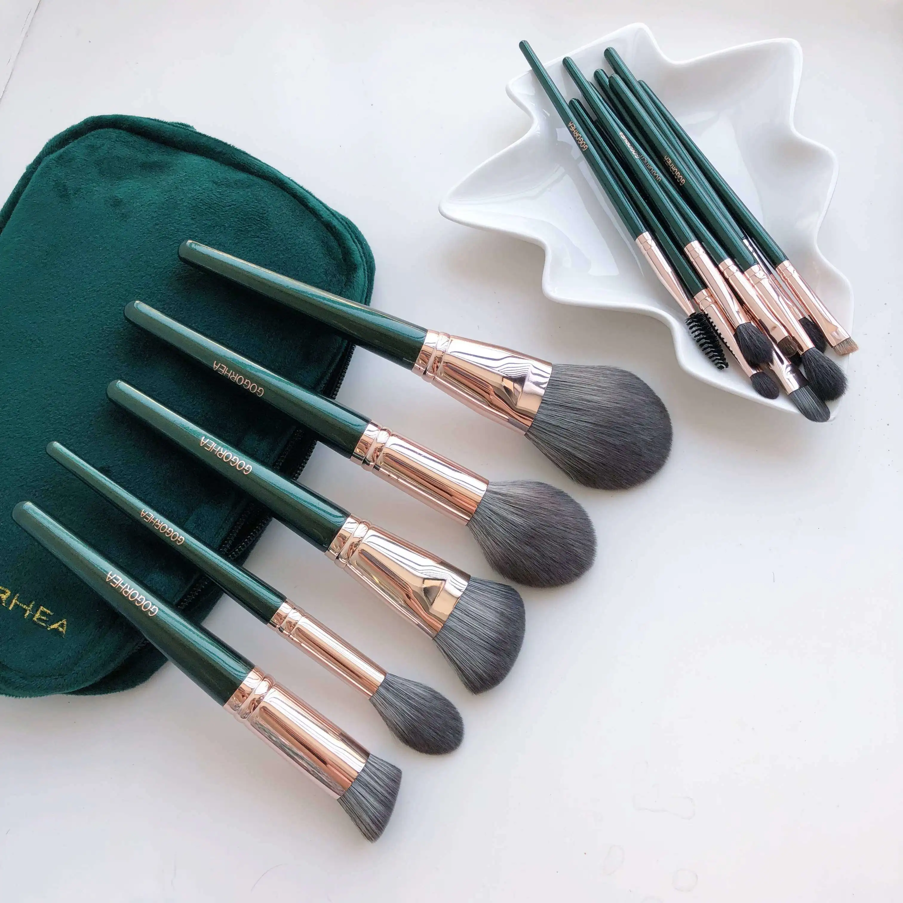 14-piece-super-soft-makeup-brush-set-vintage-green-style-for-beginners-and-professionals-with-matching-pouch