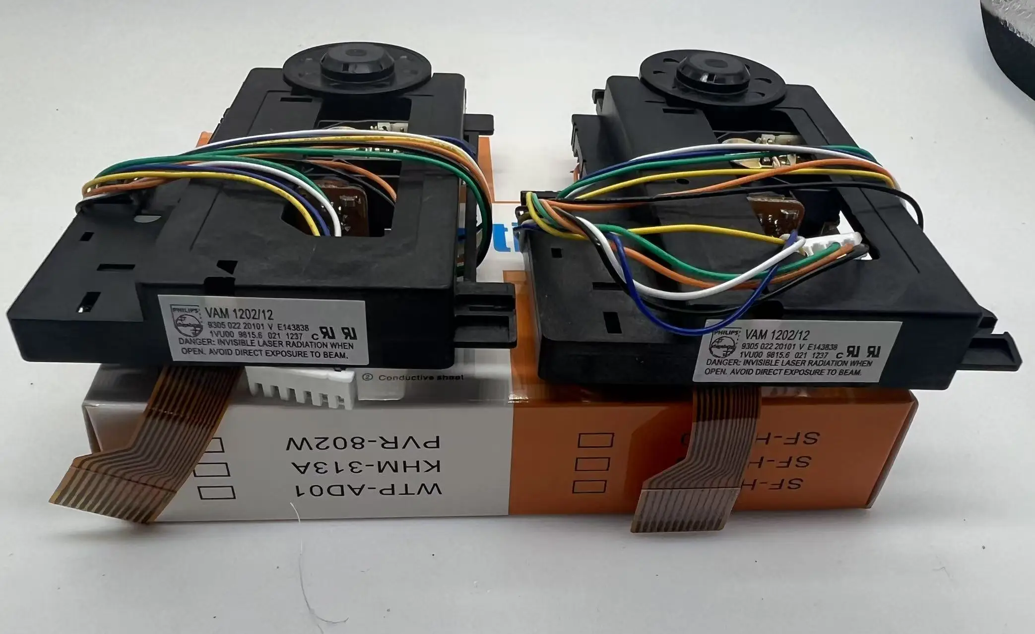 2 Pcs/Lot VAM1201 VAM1202 VAM1202/12 Laser Lens Lasereinheit Optical Pick-ups Bloc Optique with Mechanism