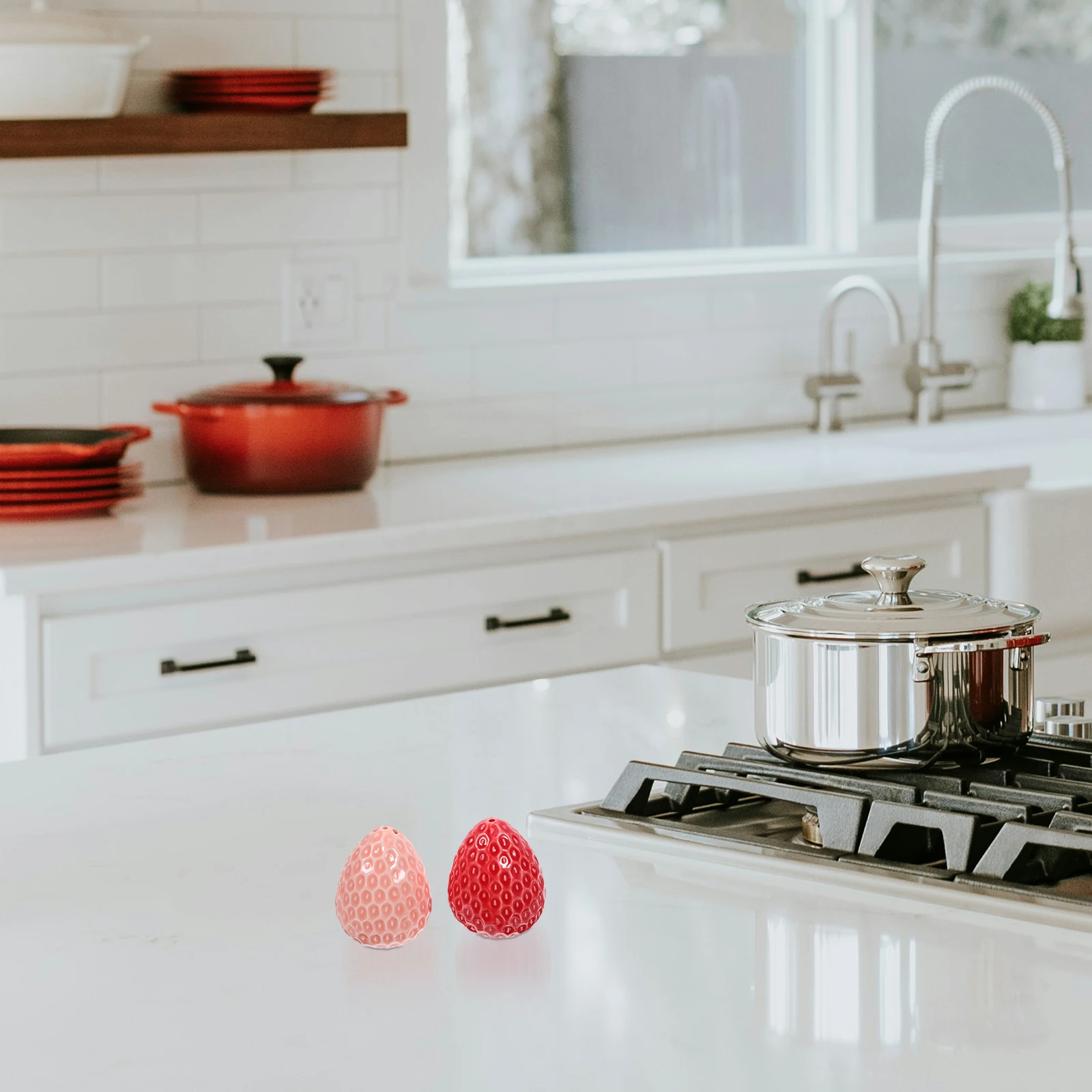 

2Pcs Ceramic Seasoning Jar Christmas Nutcracker Design Compact Kitchen Decor Salt Pepper Shaker Pepper and Salt Shaker