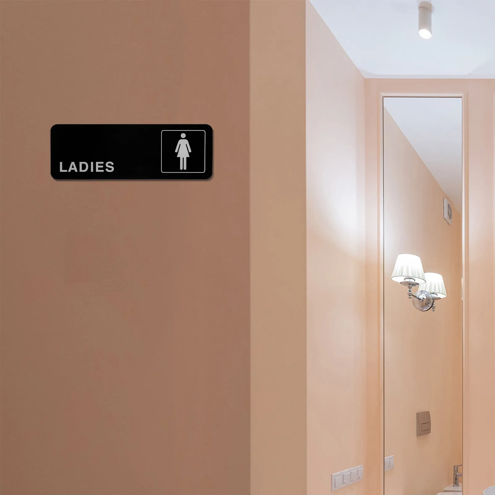 

2Pcs Colorful Restroom Signs Set Men Women Bathroom Door Plaques Creative Acrylic Toilet Signs for Home Office Restaurant Use