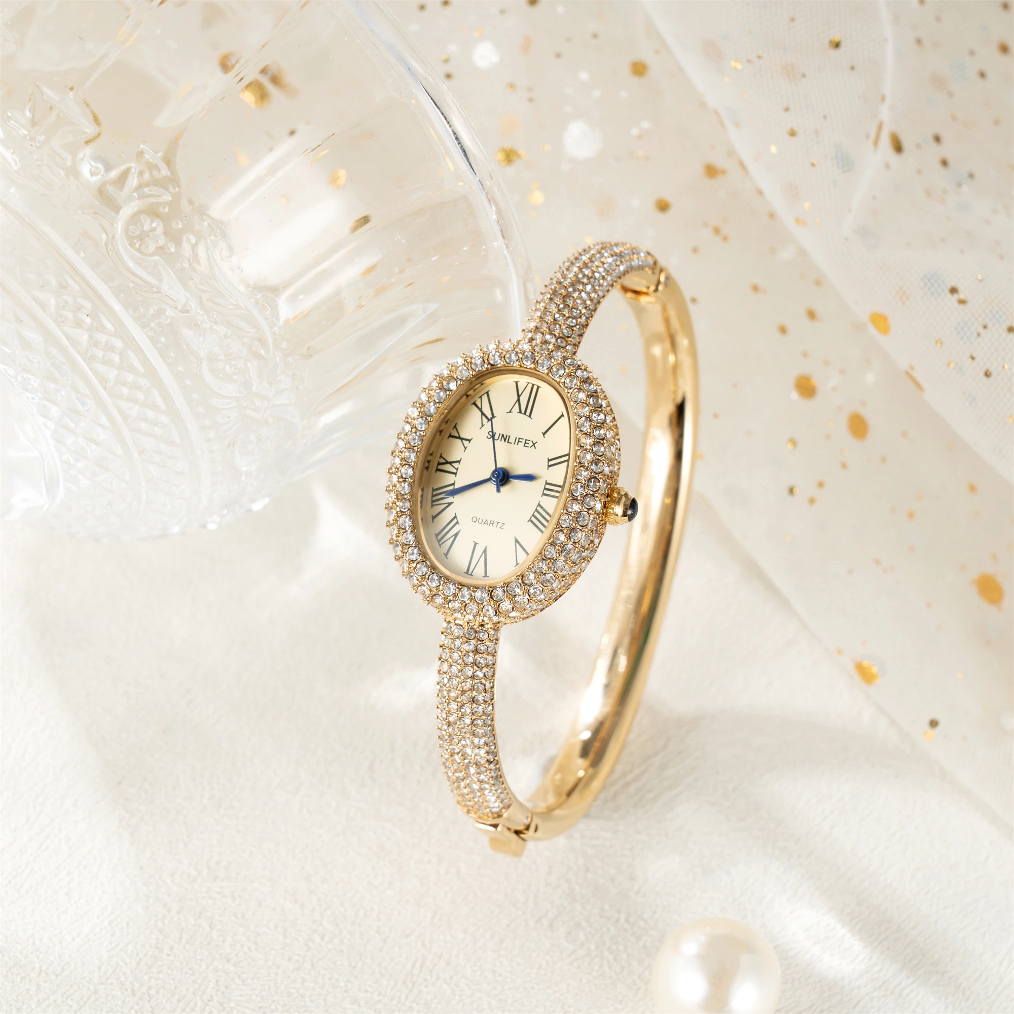 New Luxury Elegant Ladies' Bracelet Wrist Watch Roman Numeral Inlaid Rhinestones Oval Waterproof Women's Quartz Watch Reloj