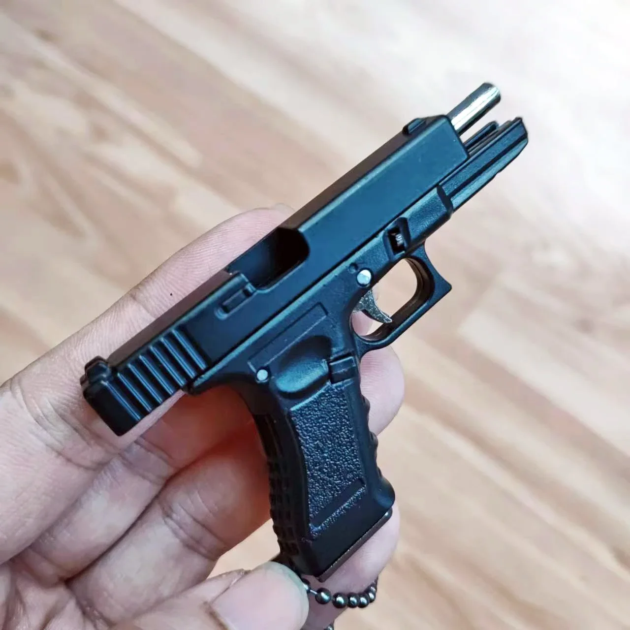 1:3 Mini G17 Pistole mit Holster Pubg Jedi Modell abnehmbare Montage Legierung Spielzeug Pistole Schlüssel bund Zappeln Spielzeug für Jungen Sammlung Geschenk