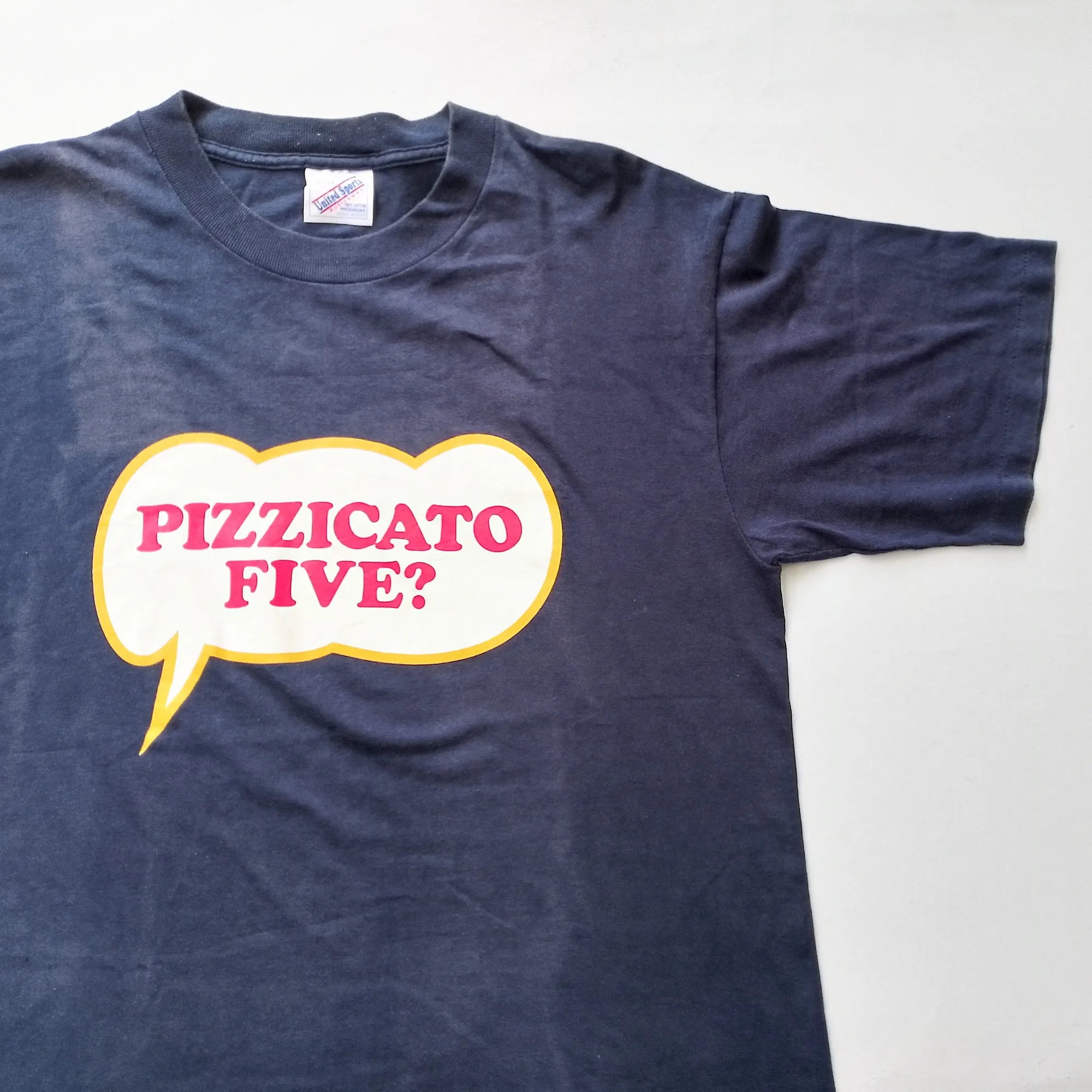 Vintage 90's Pizzicato Five? T Shirt size L (W 21.5 x L 30)