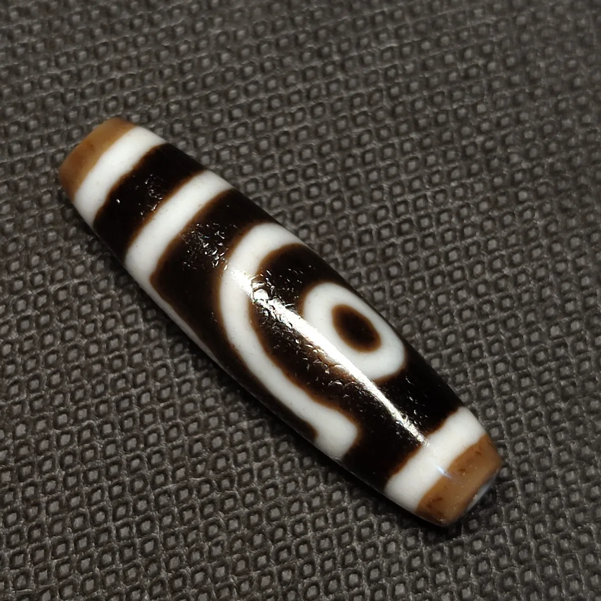 Tibetan Old age material Tianzhu Dzi single bead to pure high oil coated black and white 2 eye natural agate Tianzhu