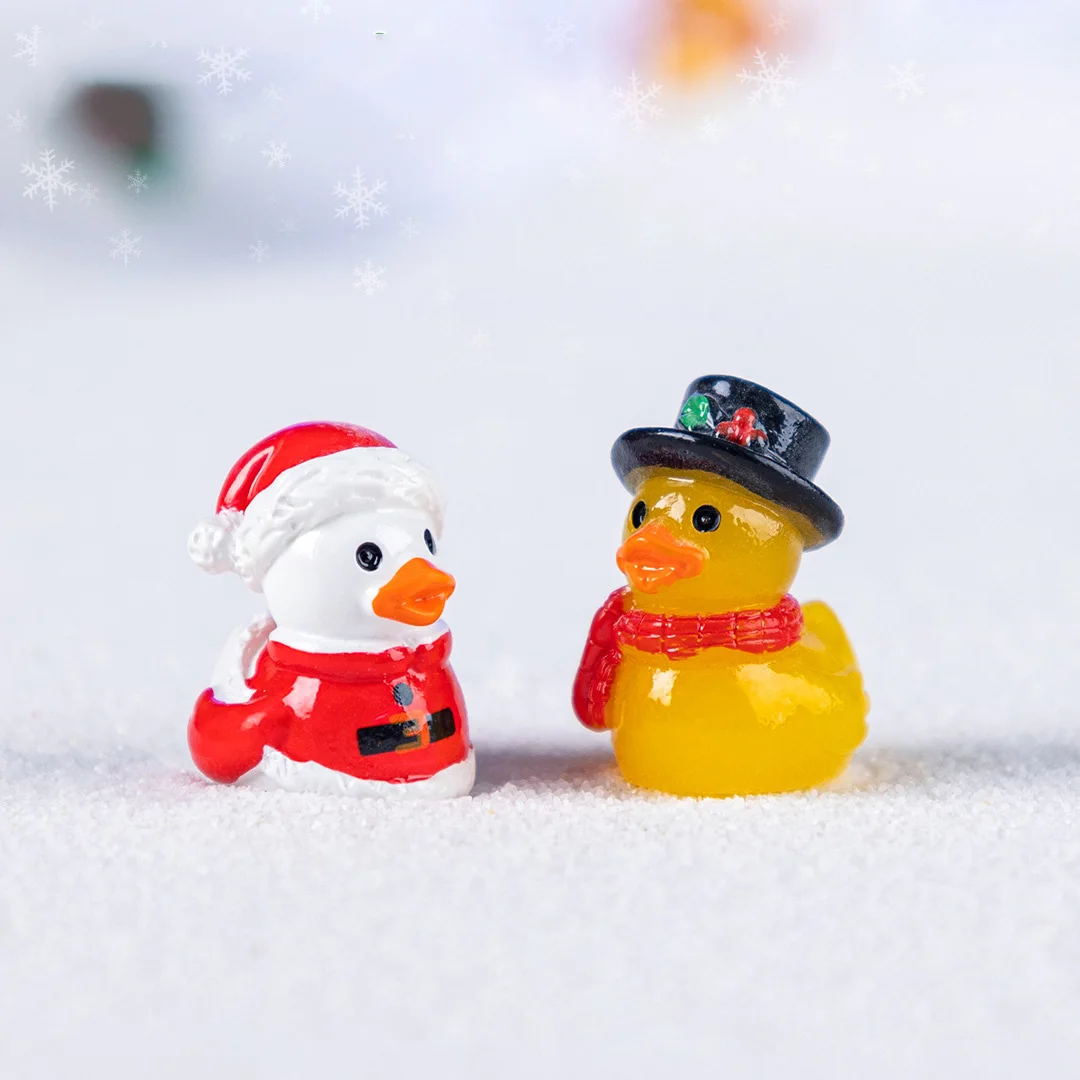 1Pcs Cute Christmas Little Yellow Duck Doll Snow Landscaping DIY Decoration Accessories Micro Landscape Small Ornaments Crafts