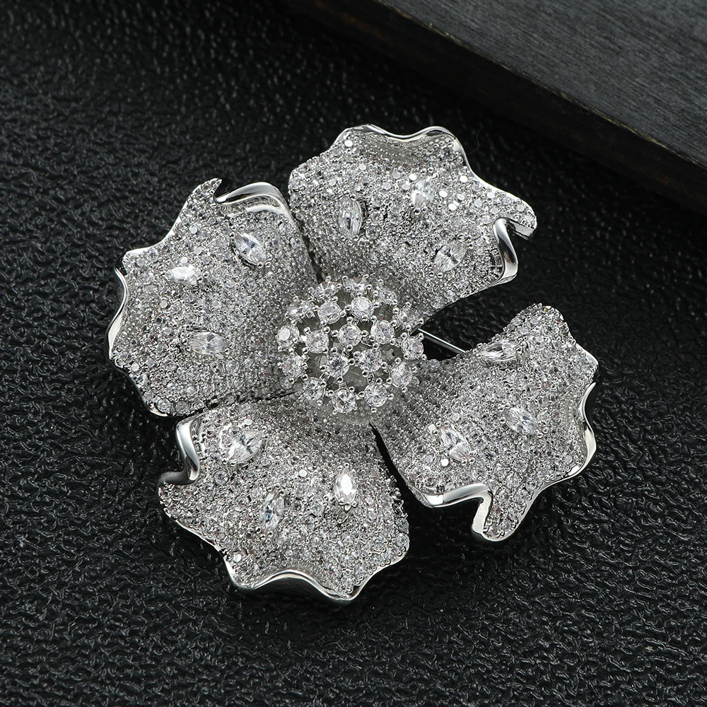 Luxury Full Micro Zircon Party Stereoscopic Flower Bouquet Pendant Brooch Pins For Women Wedding Brooches Lapel Accessory X0318