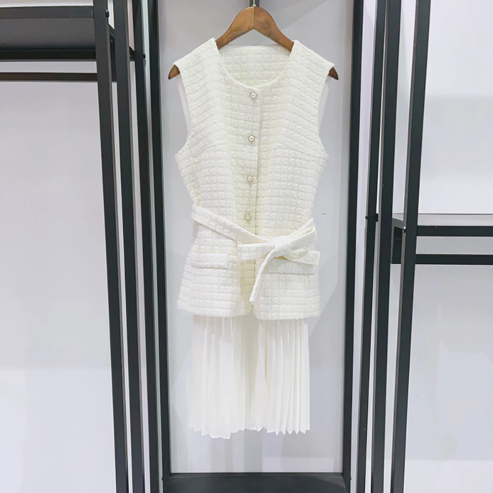 

Pearl-Studded Buckle-Tie Waist Women's Dress Elegant Pleated Panel-Seamed Faux Two-Piece Sleeveless Dress 2026 Spring New Y2k