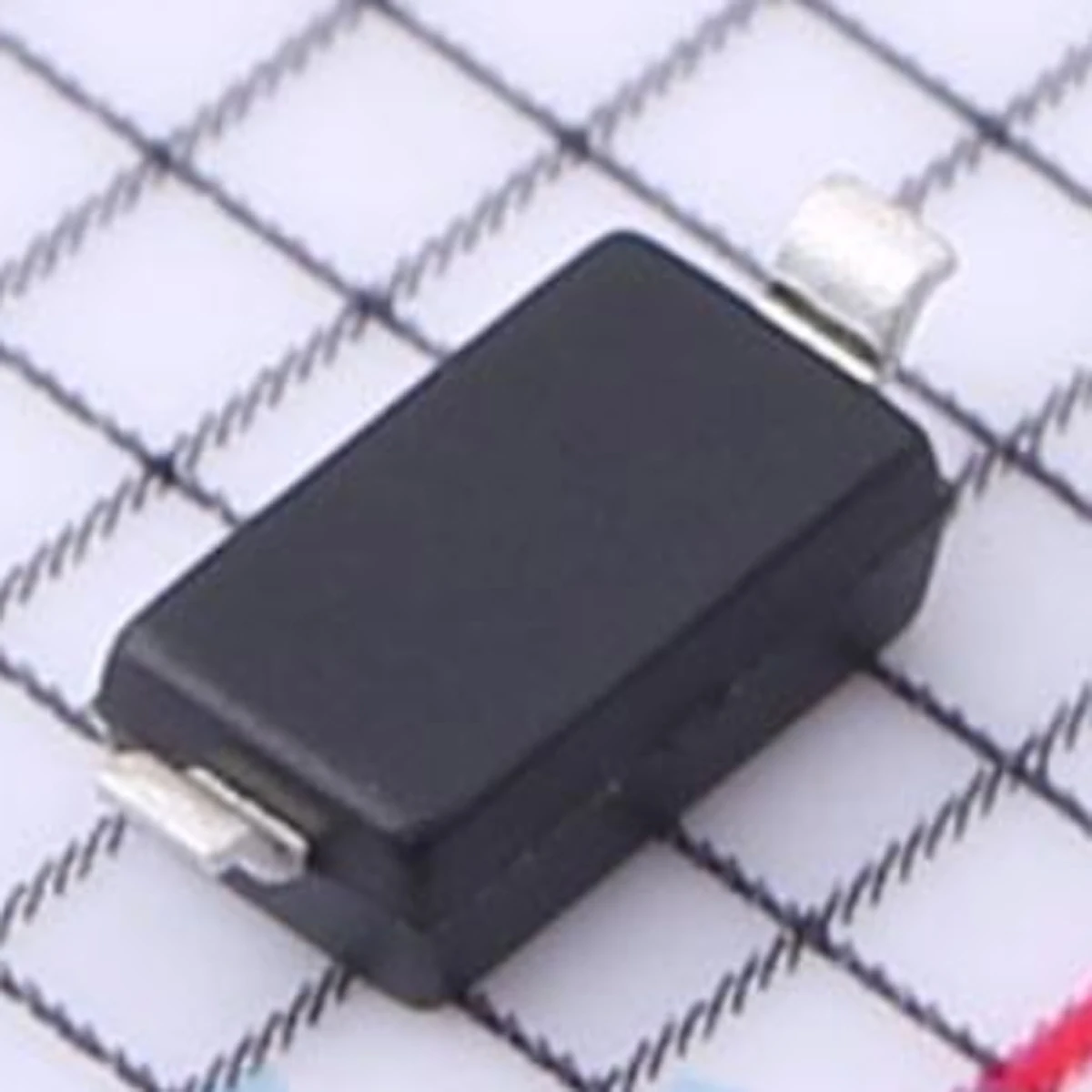 20 قطعة J1 MMSZ5246B-7-F جديد الأصلي زينر ديود مستقل 16 فولت 15.2 فولت ~ 16.8 فولت 100nA @ 12 فولت SOD-123 500 ميجا واط ± 5% 17 أوم 17Ω MMSZ5246B