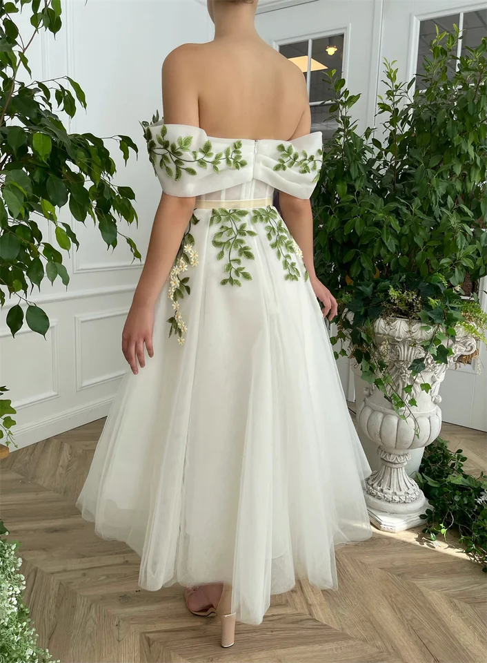 Customized Off Shoulder Leaf Embroidery Button Wedding Dress A