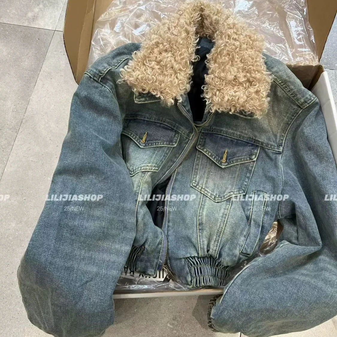 

Retro Woman autumn winter cotton denim jacket Faux Mink fur collar Jeans loose slimming thick and warm Parka Cardigan Tops