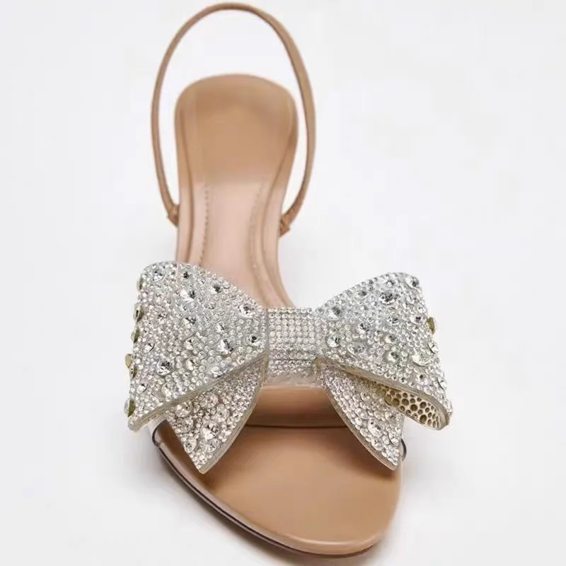 

ZAKQ2025 Женские прозрачные тапочки на высоком каблуке iny Diamond, модные повседневные сандалии с открытым носком, корейские сандалии на пуговицах...