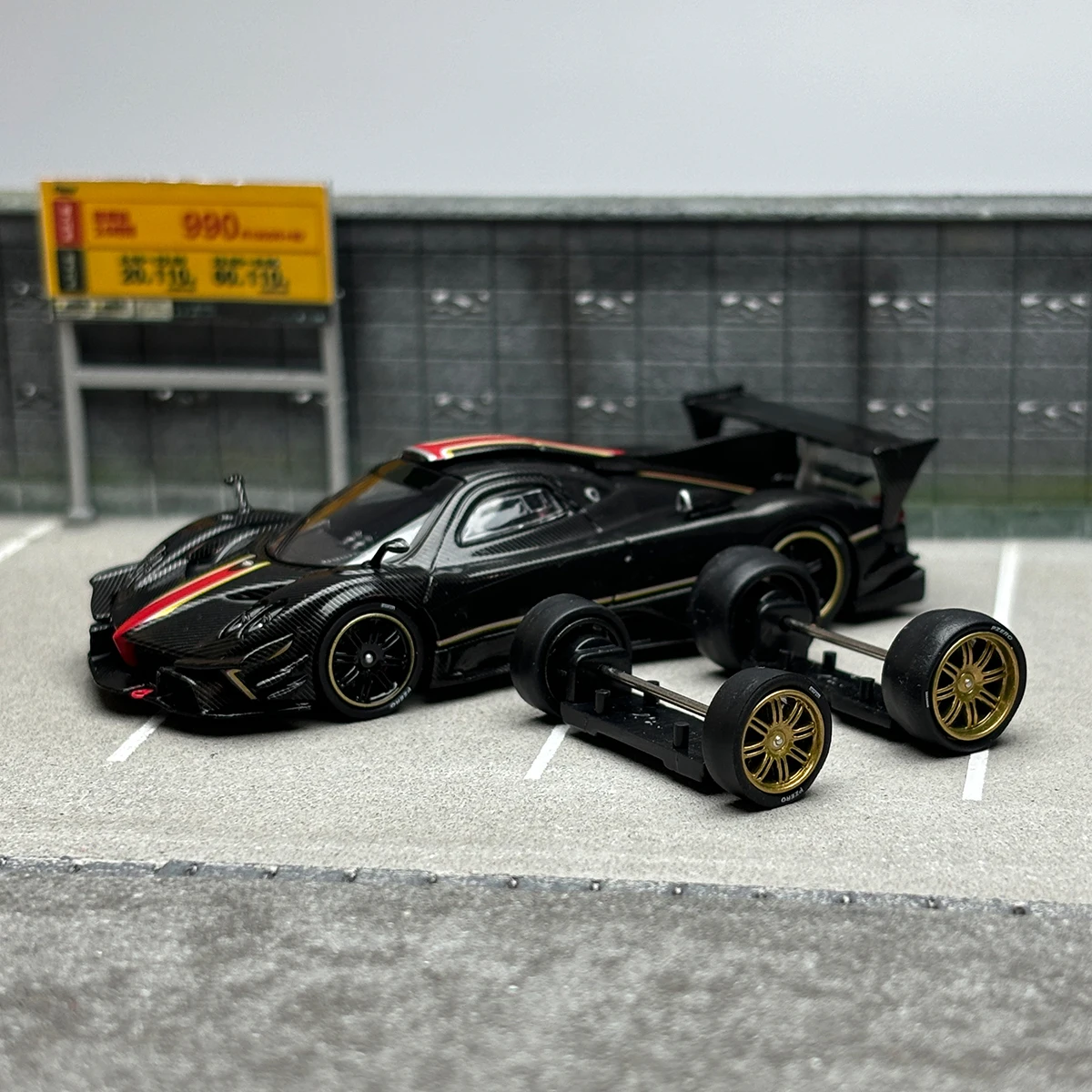 CM 1:64 zonda r diecast model car